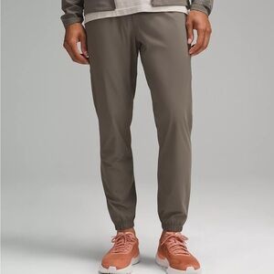 Mens Medium Lululemon Pace Breaker Jogger Regular